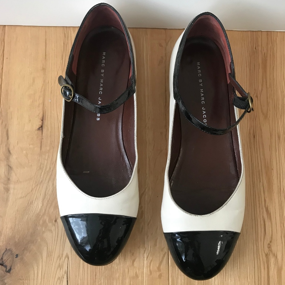 Marc Jacobs Cap Toe Mary Janes sz 38